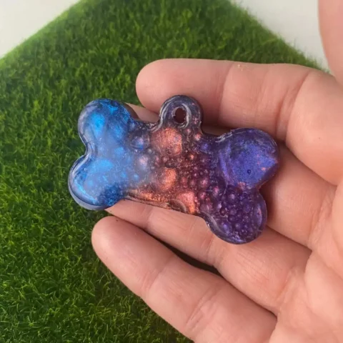 Placa personalizada para mascota elaborada con resina