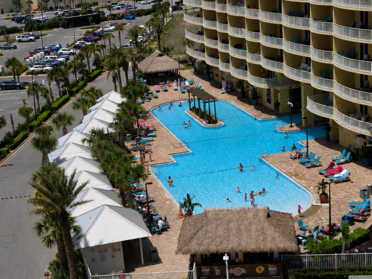 Commercial pool service in Naples, FL large community pool maintenance