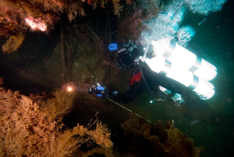 Entering Wreck Entering Wreck