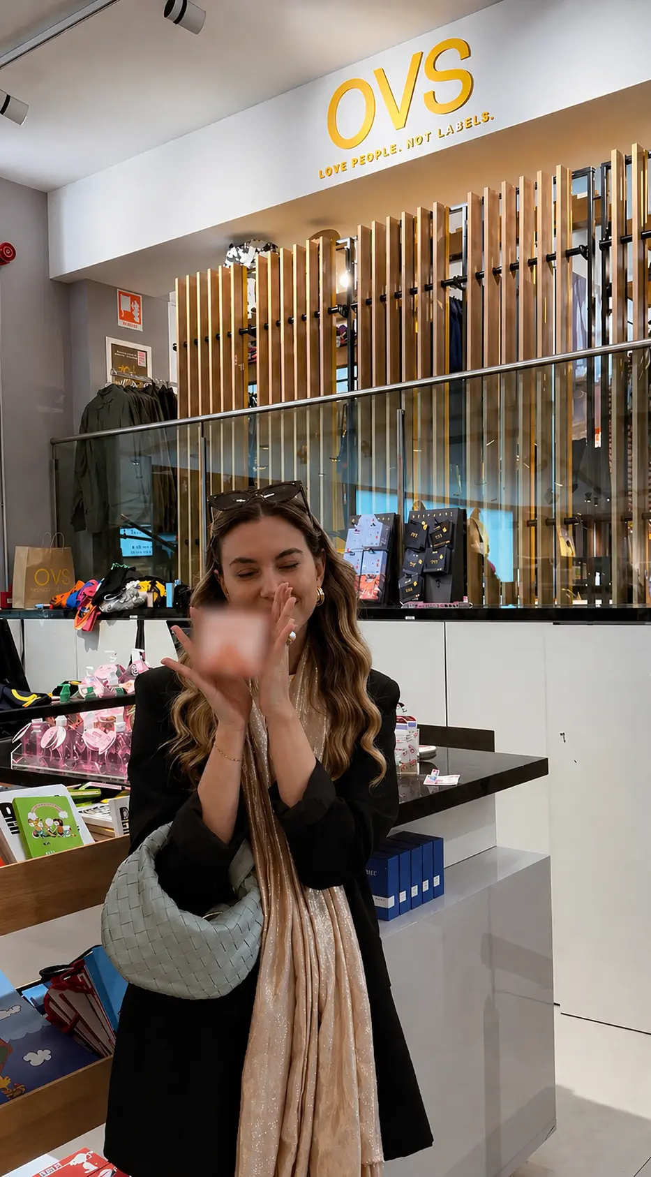 Prodotto in vendita su OVS e Rinascente