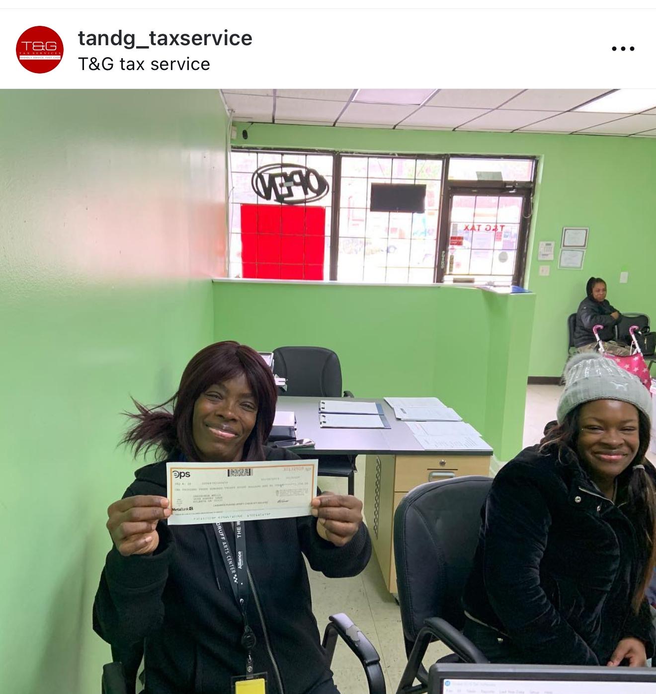 Tax preparation & Advances team work