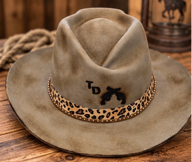 Tracy Delmar Boutique hat