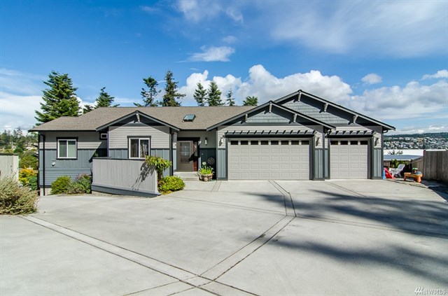 Beautiful Anacortes Skyline Home