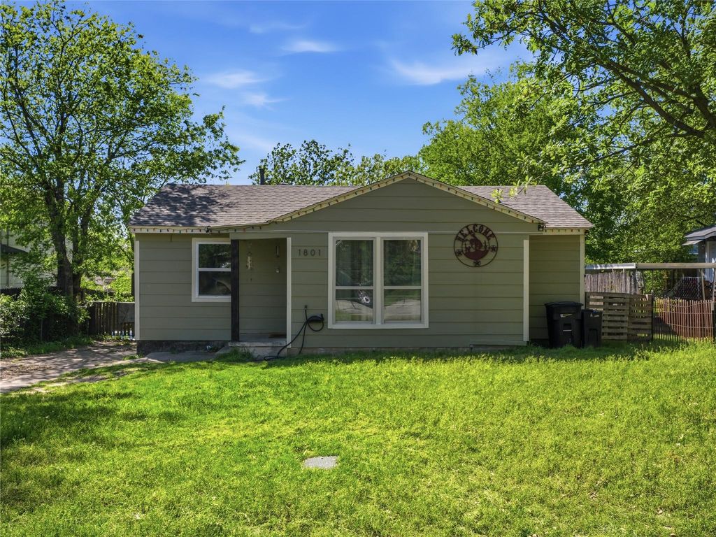 1801 Lawther Dr, River Oaks TX - 3 Bed Home in Castleberry ISD