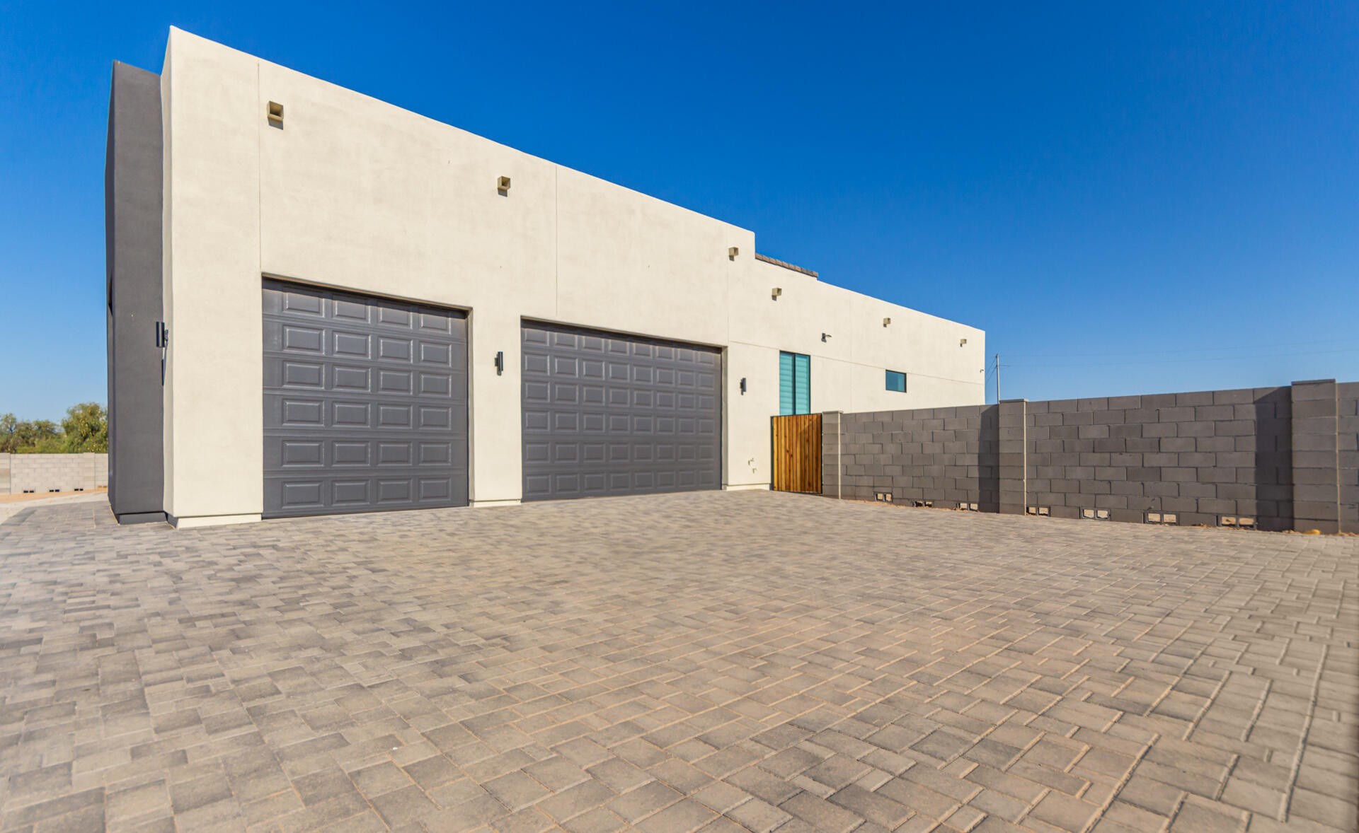 21217 W Eagle Dr, Buckeye, modern new-construction exterior