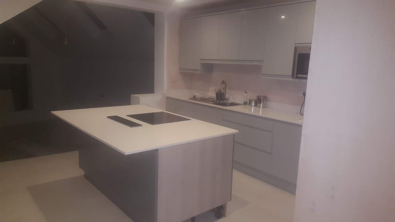 Kitchen & Bathroom