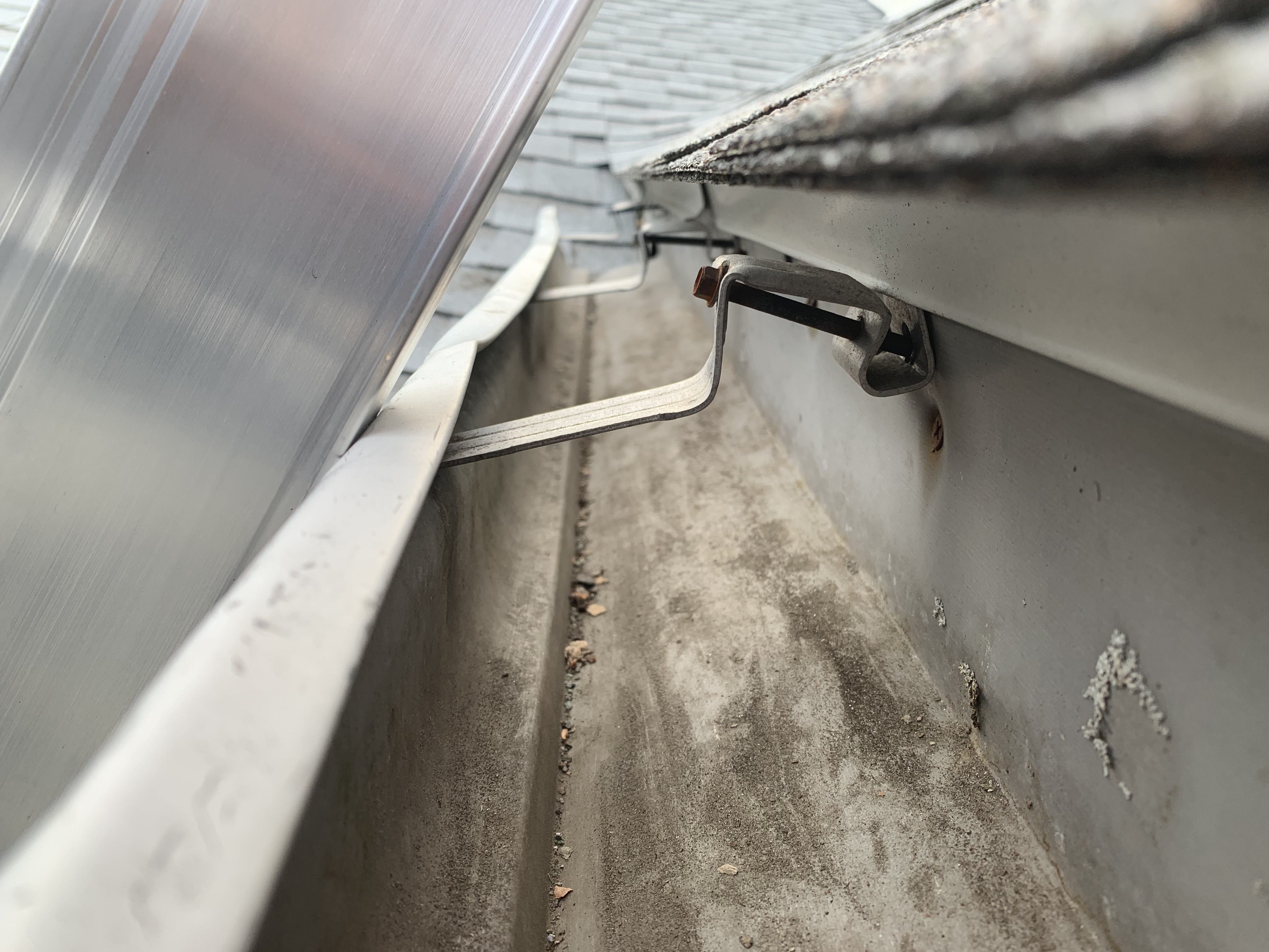 Gutter cleaning Worcester MA