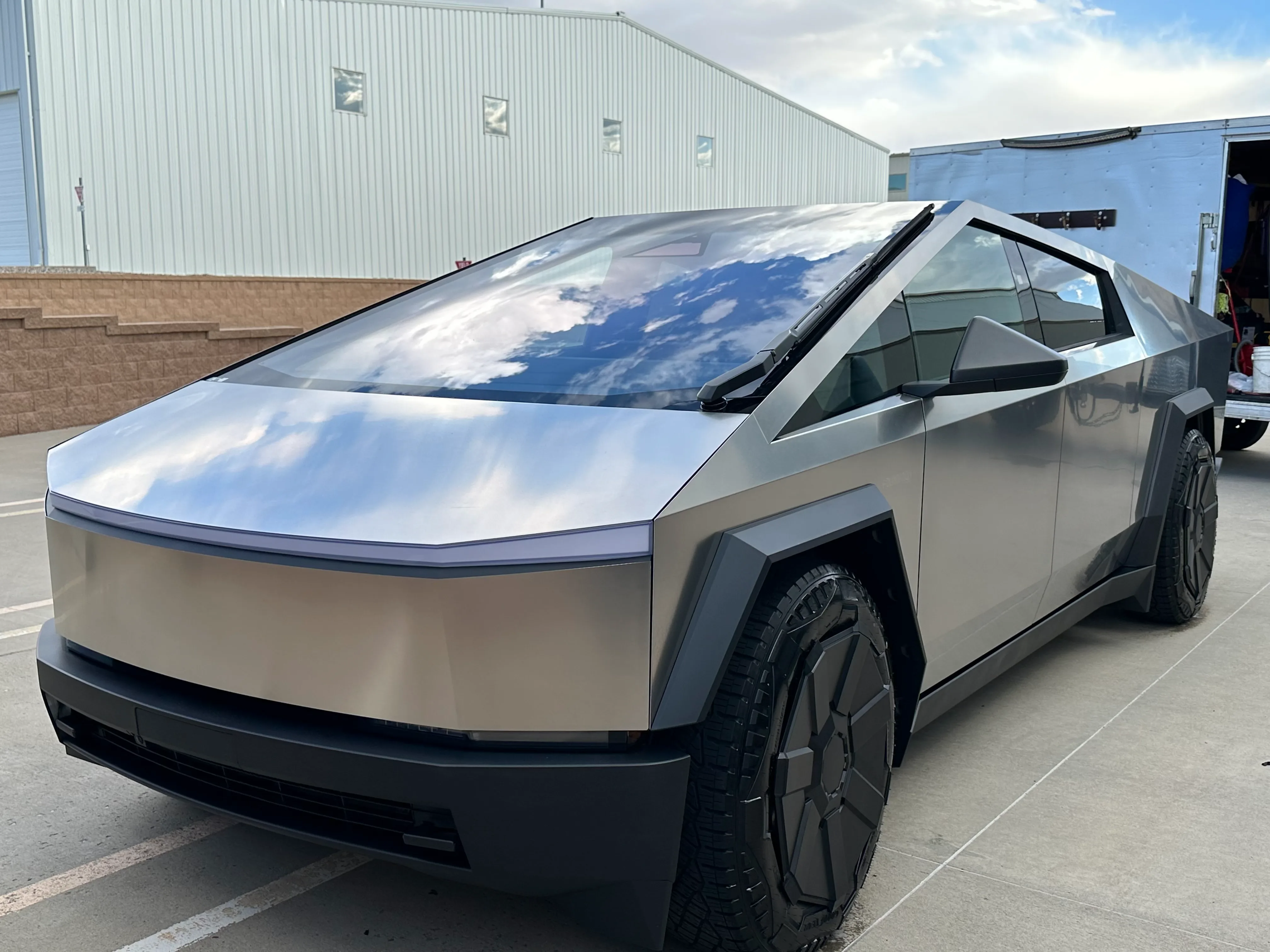 Mobile car detailing at your location