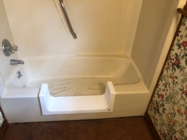 Bathtub after the Clean Cut Tub Step installation