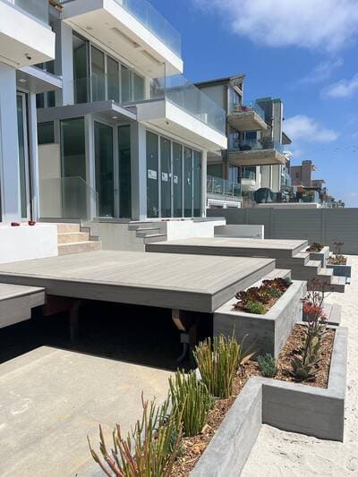 Gates in Del Mar