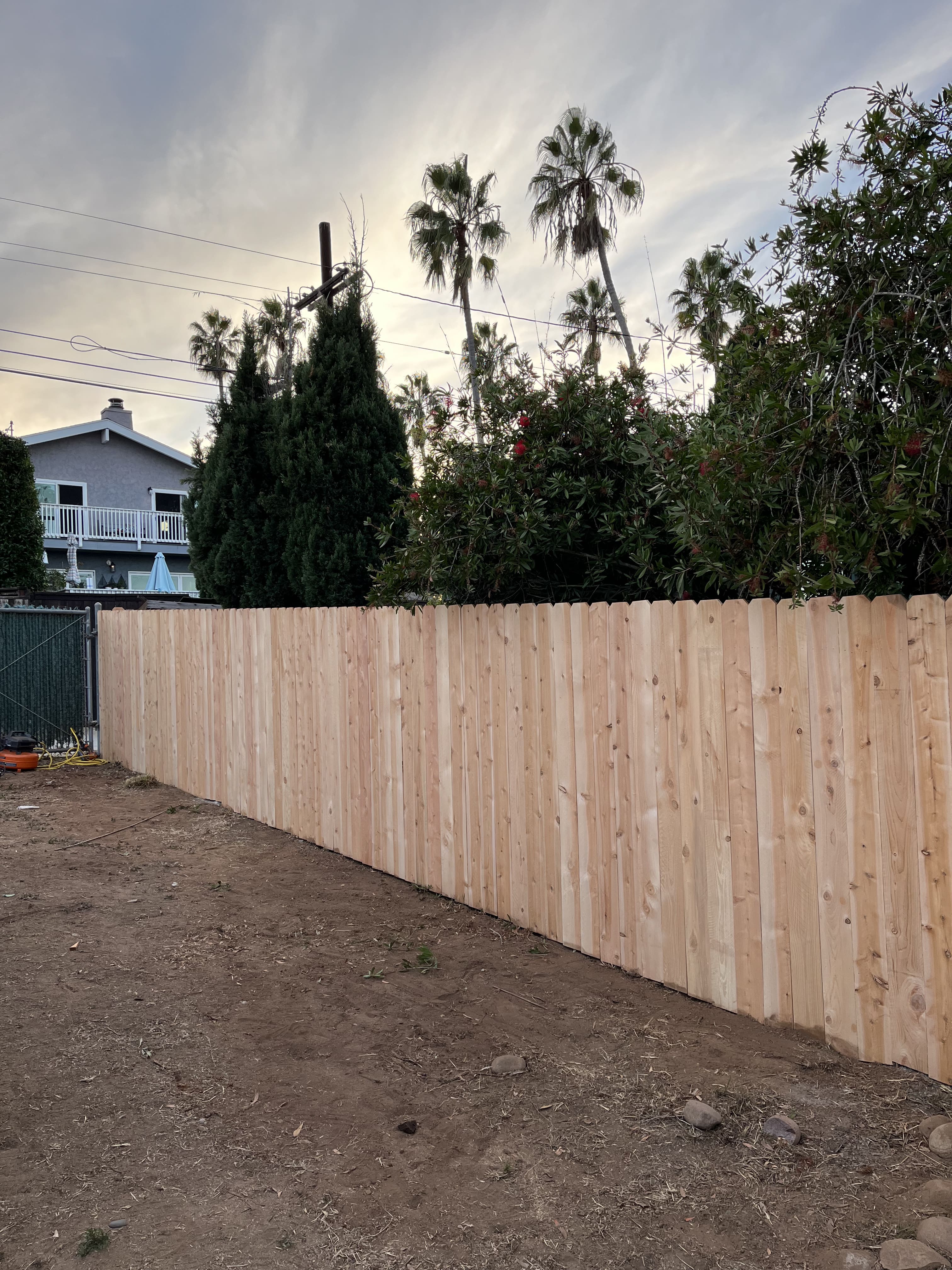 {{ custom_values.service_4 }} in {{custom_values.area_2})