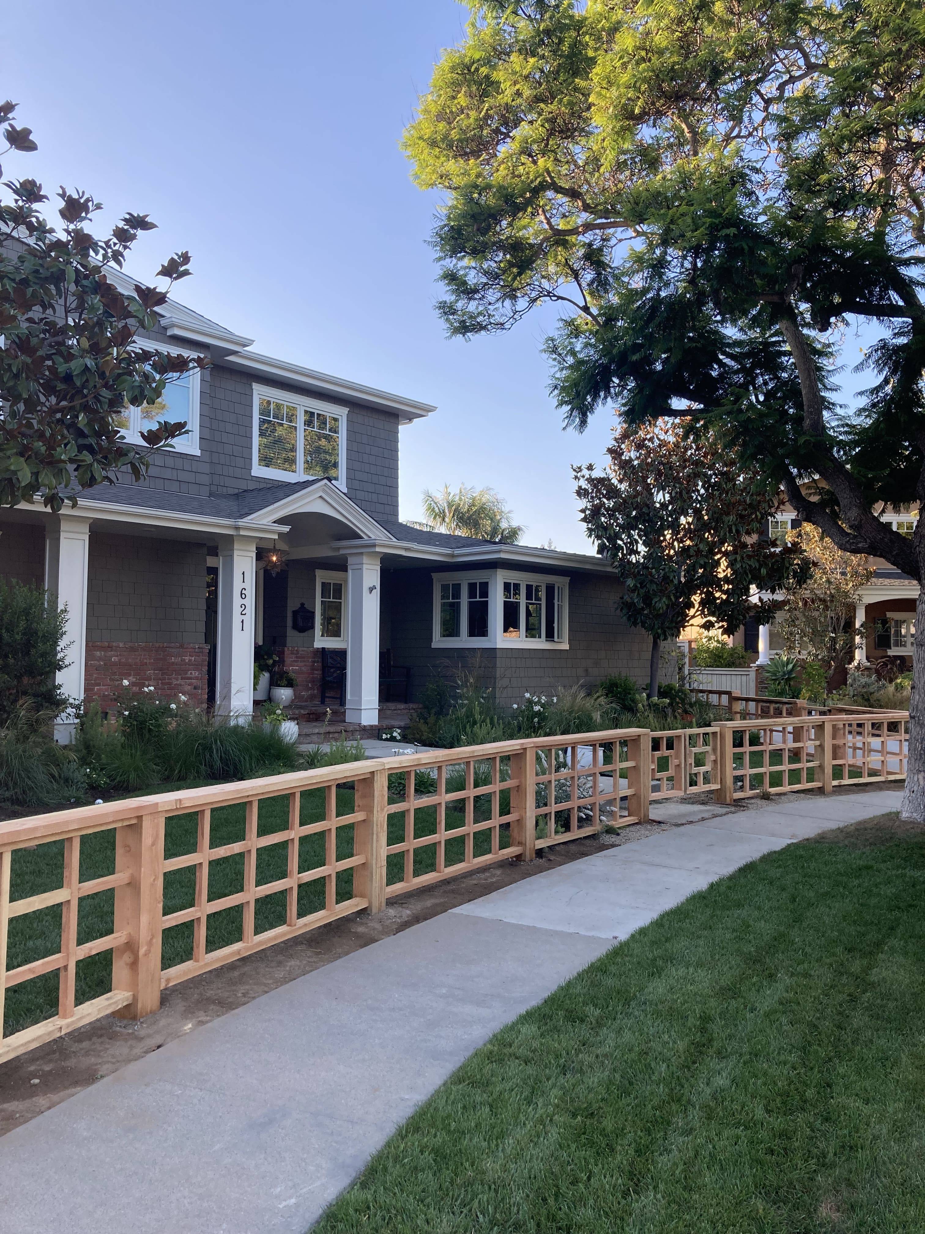 {{ custom_values.service_3 }} in {{custom_values.area_2})