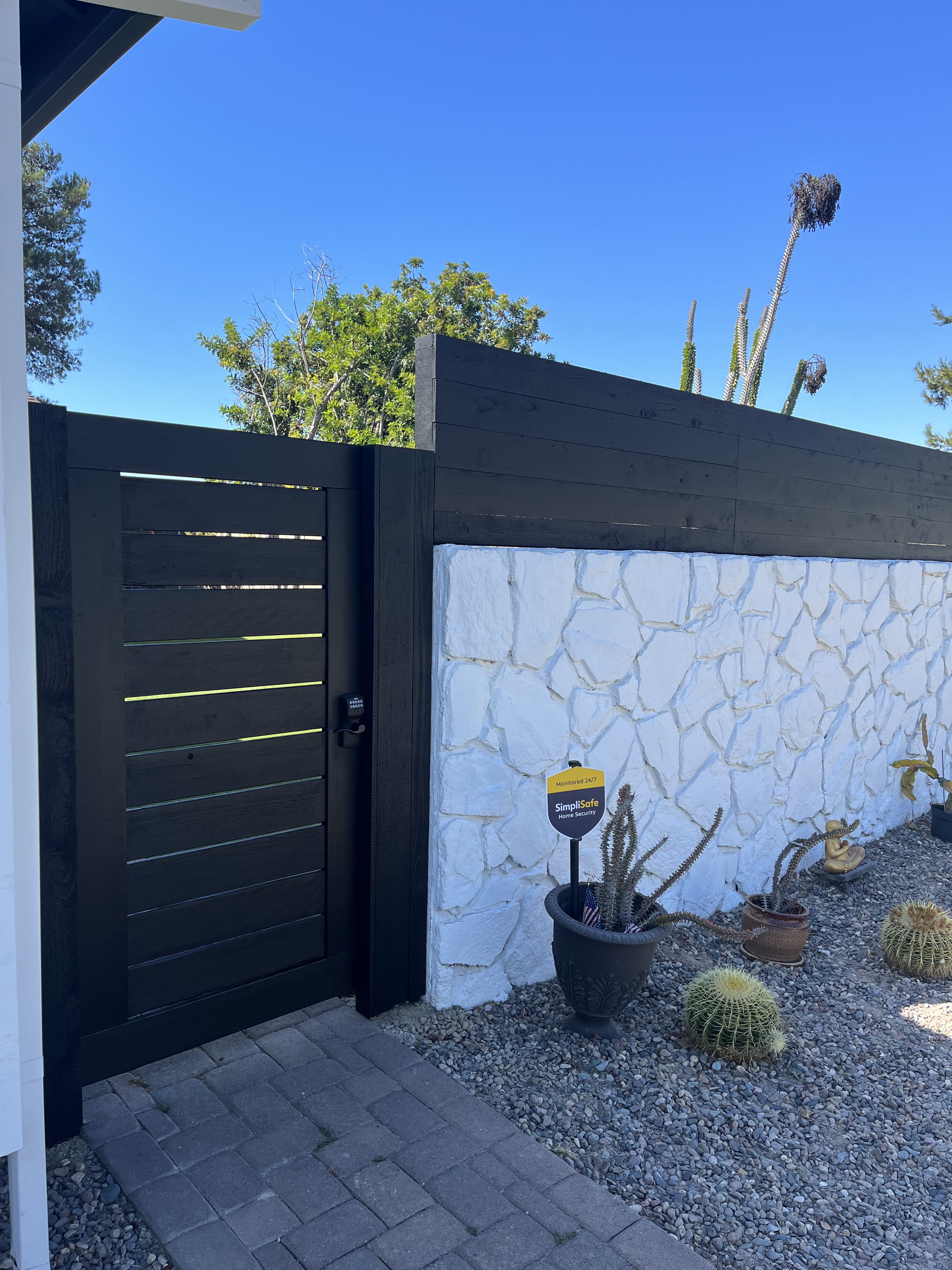 {{ custom_values.service_1 }} in {{custom_values.area_2})