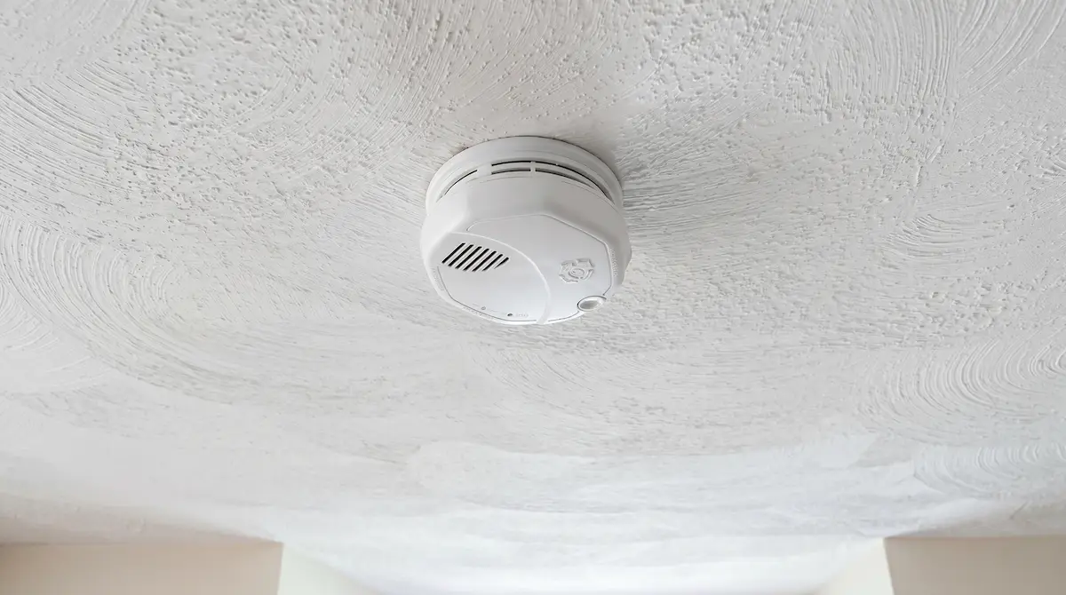 Ceiling-mounted smoke alarm