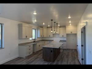 {{ custom_values.service_1 }} in {{custom_values.area_5})