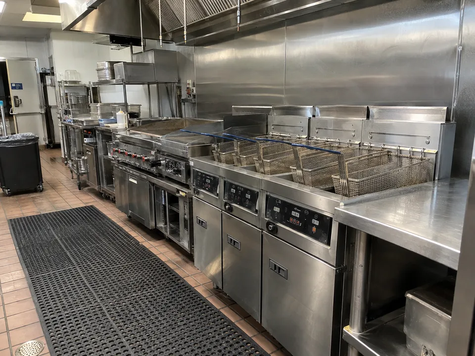 Commercial fryer line ready after uneven heating service in Atlanta