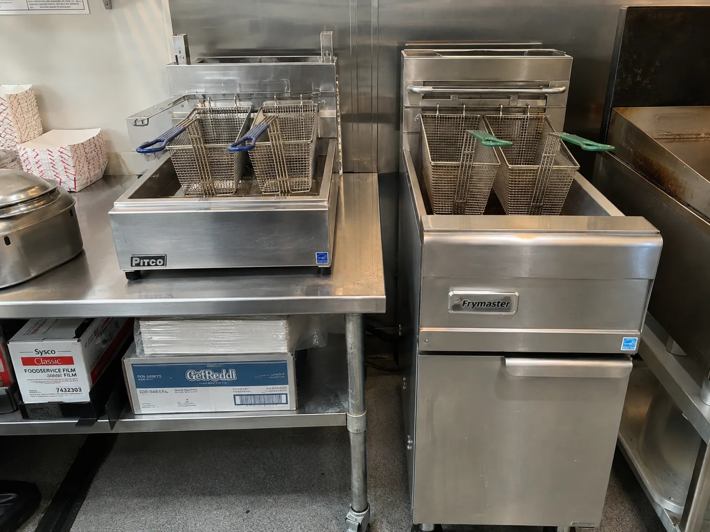 Compact commercial fryer ready after control service