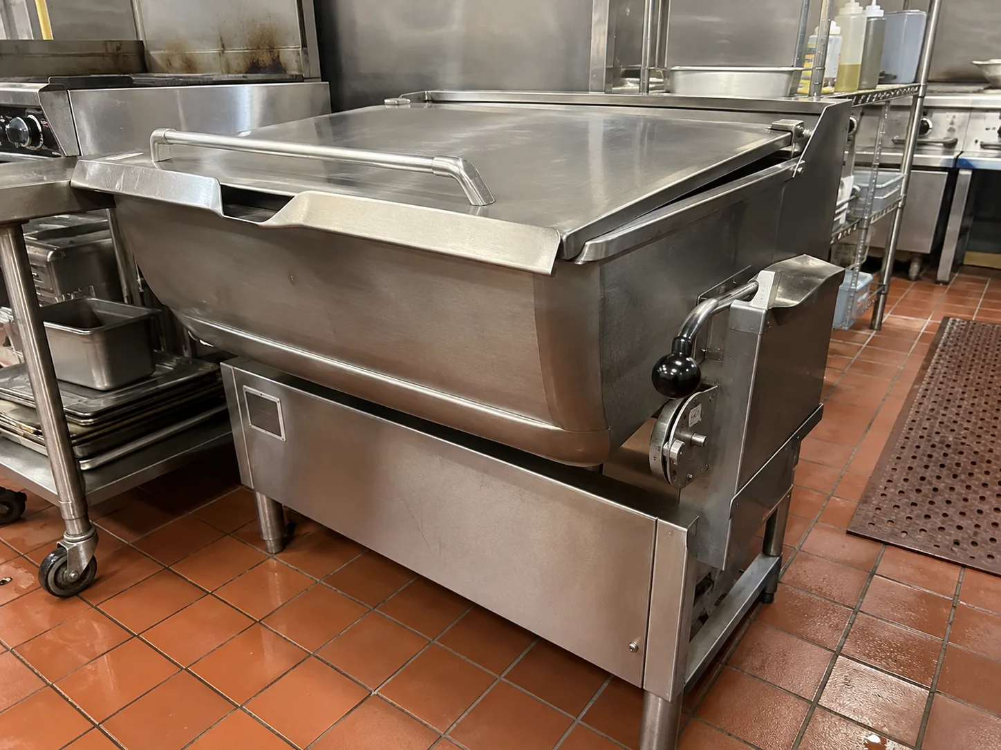 Commercial braising pan after lid and pour mechanism service in St Petersburg