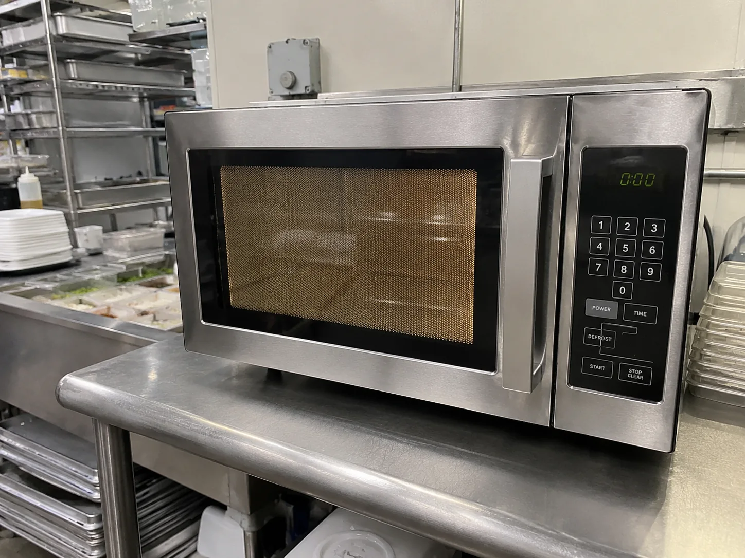Commercial microwave after intermittent heating repair in Tampa