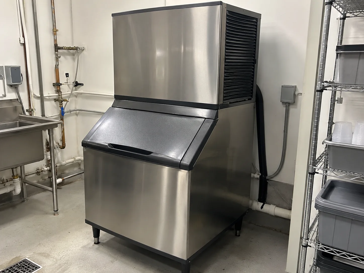 Commercial cube ice maker after harvest repair