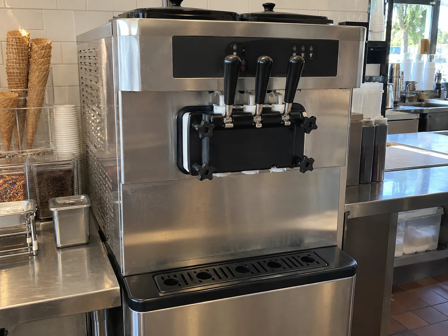 Twin-twist soft serve freezer after service