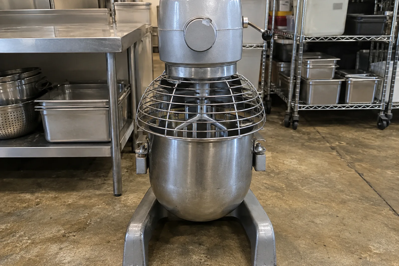 Planetary mixer with bowl guard after interlock service