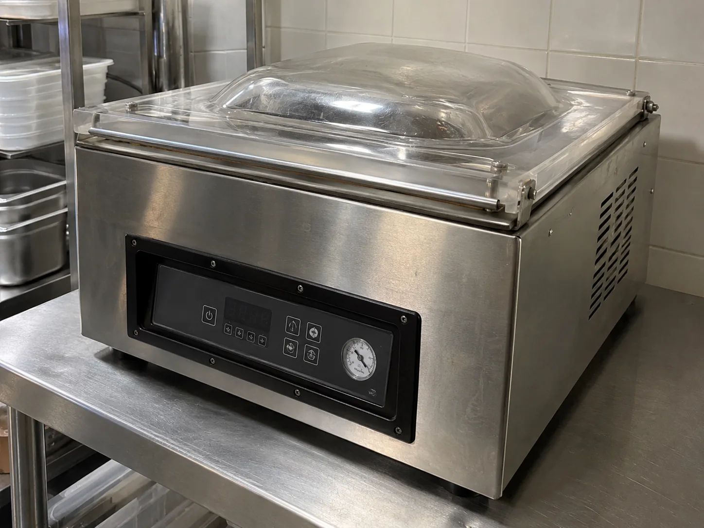 Professional vacuum packaging machine after service