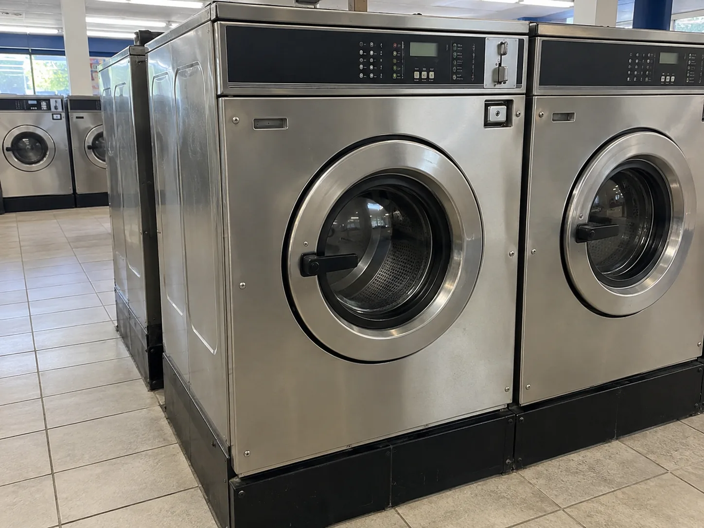 Professional washer-extractor after service