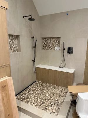 {{ custom_values.service_4 }} in {{custom_values.area_7})