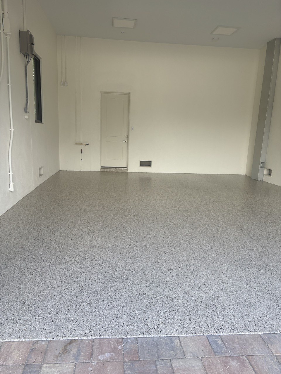 After epoxy flake floor