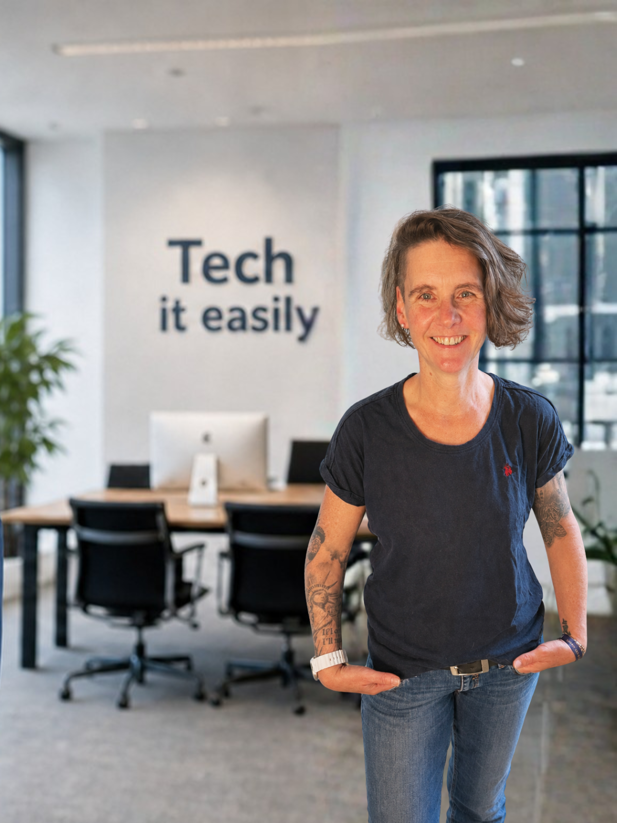Gründerin von Tech it easily in ihrem Arbeitsumfeld