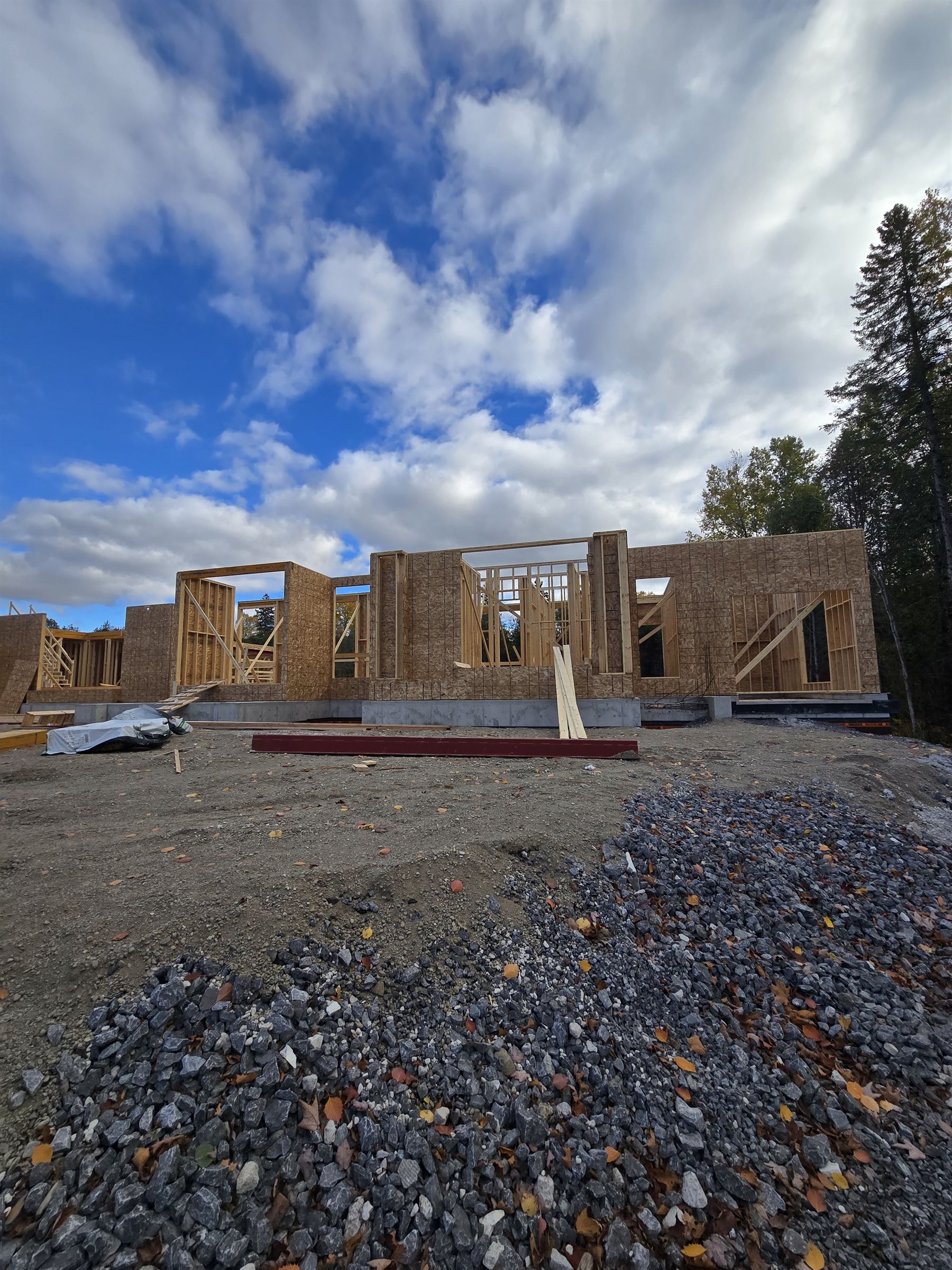 Custom home framing Manotick new construction
