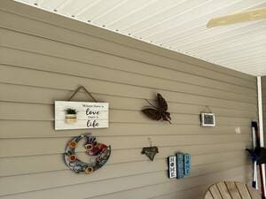 {{ custom_values.service_4 }} in {{custom_values.area_4})