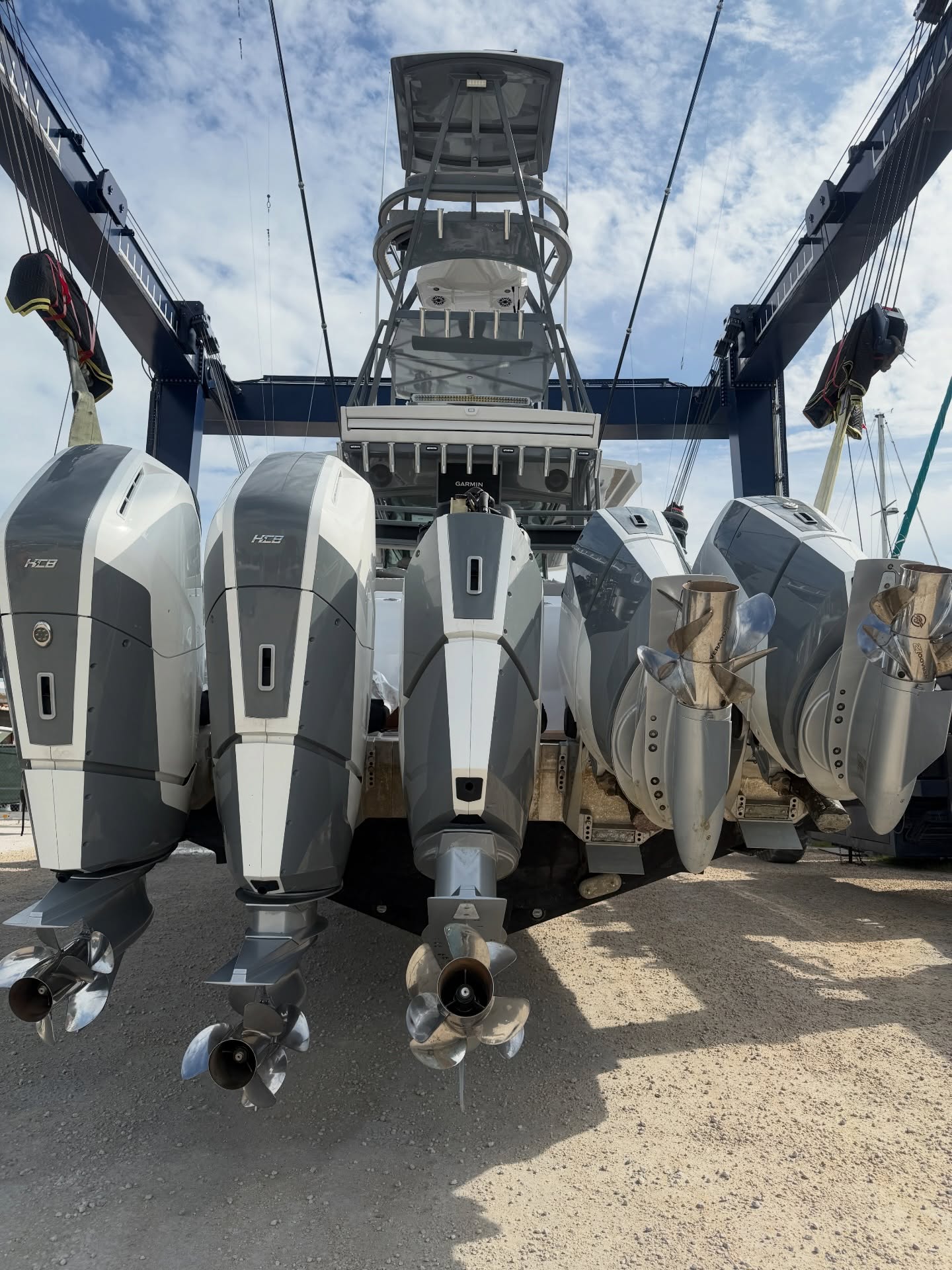 HCB with quint mercury outboards 