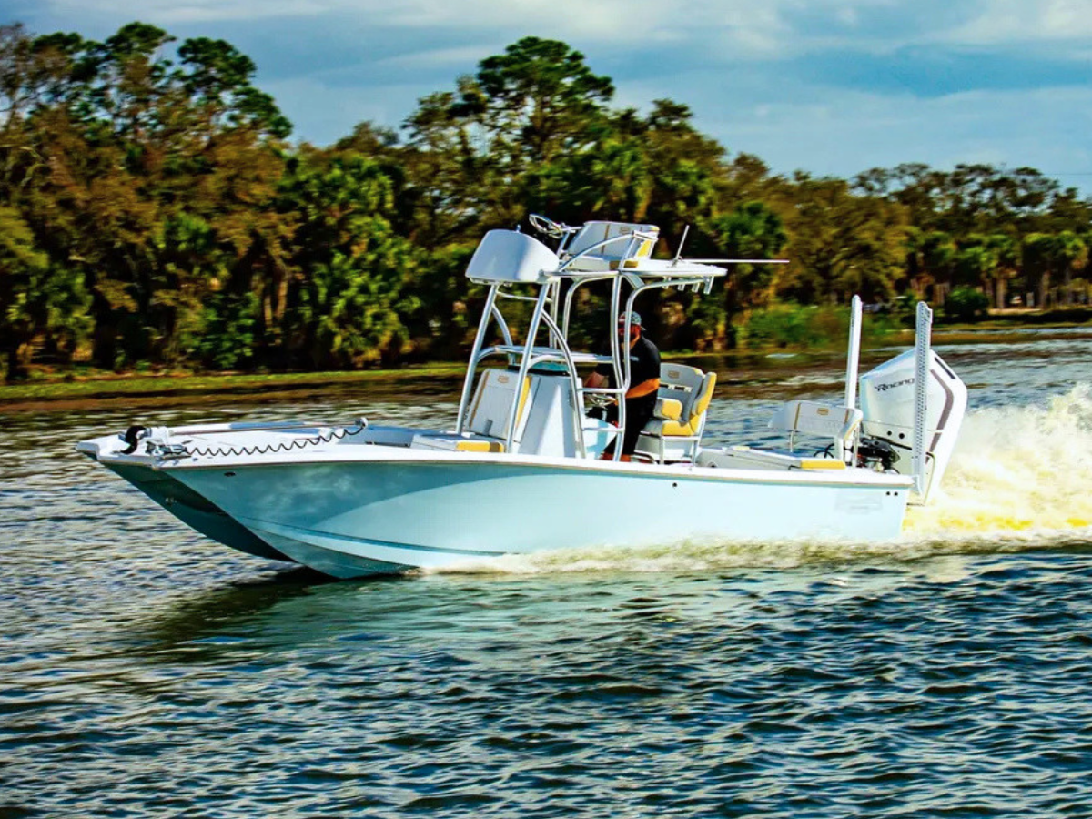 Broadwater 25 Bay Cat