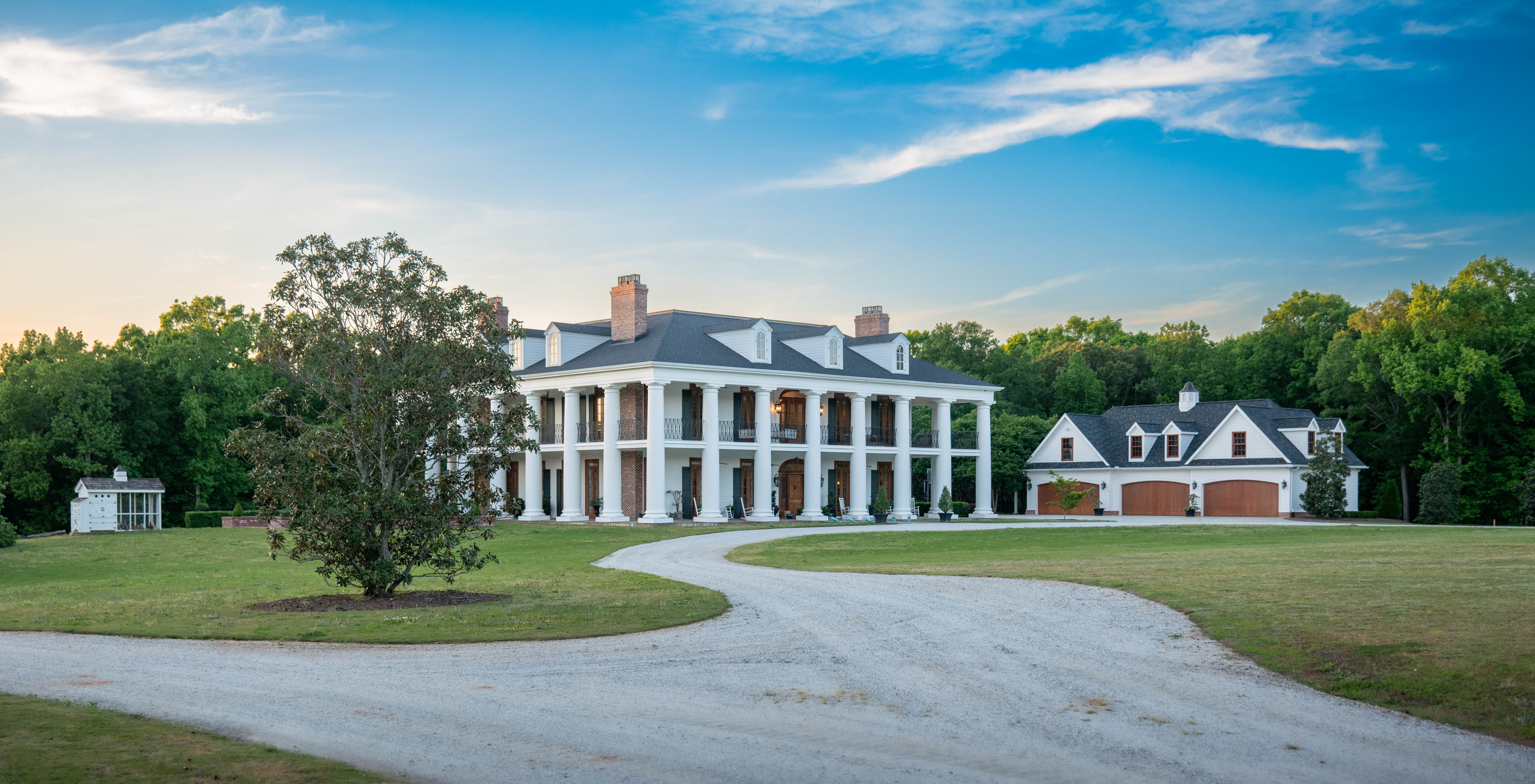 Magnolia Hall grounds