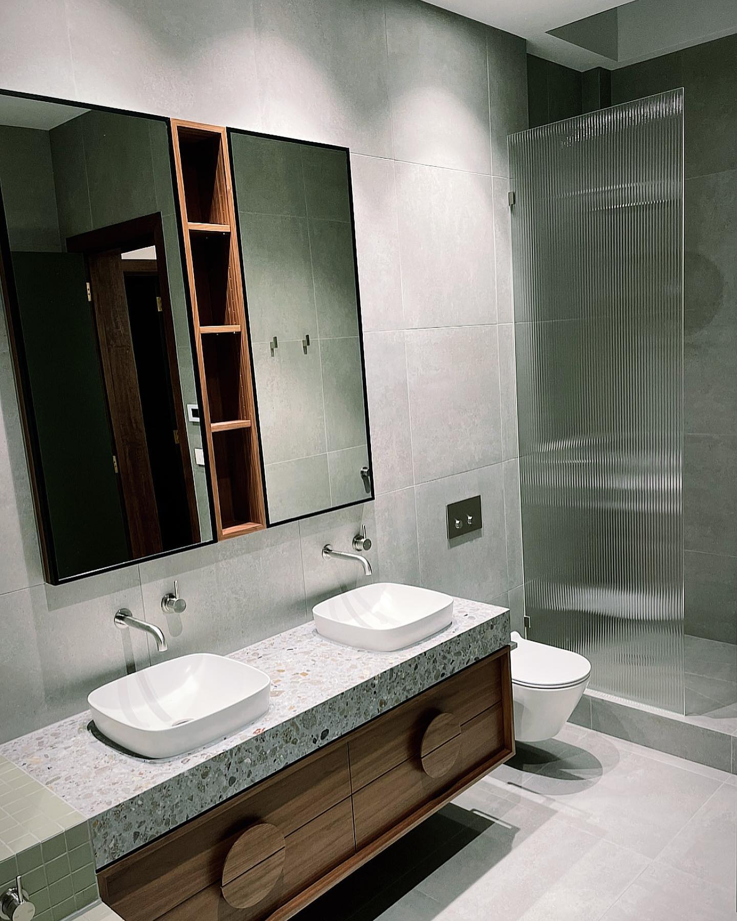 Bathroom Vanity & Joinery