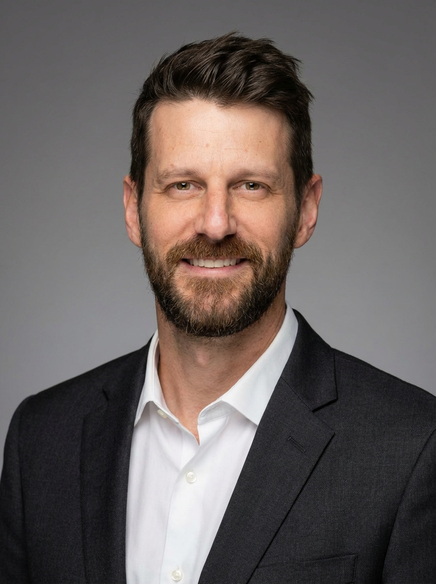 Dating coach Adam Jordan offering free 30 minute dating strategy call.