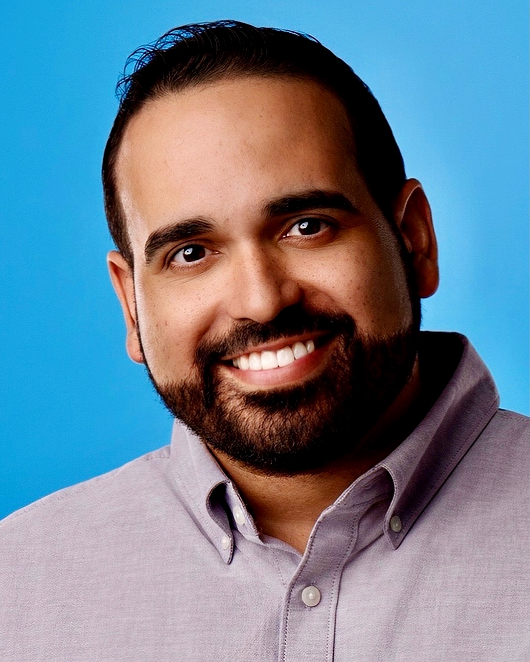 Headshot of Robert Amaya