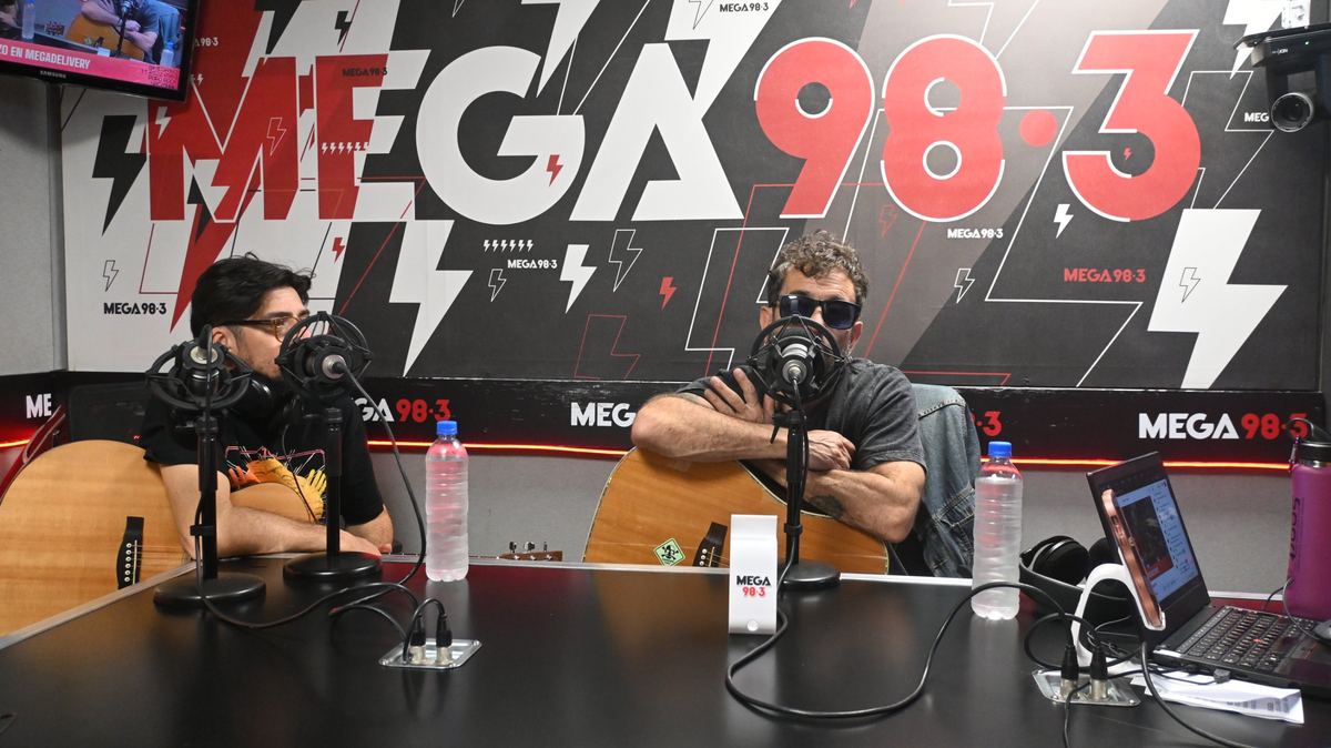 Guitarras en mano en Mega 98.3
