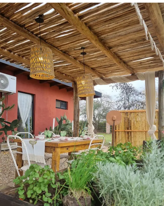 Pérgola con mesa