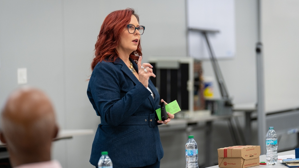 leader guiding team with clear direction and accountability