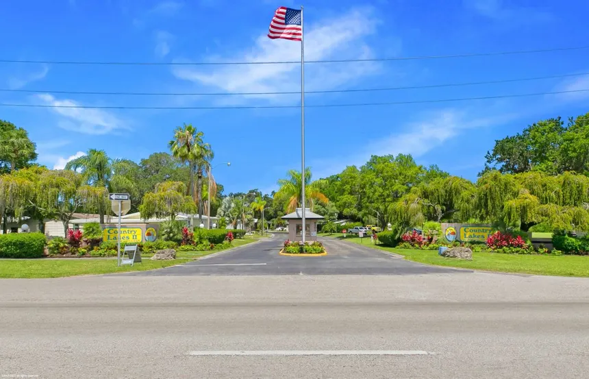 Country Lakes Village — pet-friendly 55+ community in Palmetto, FL