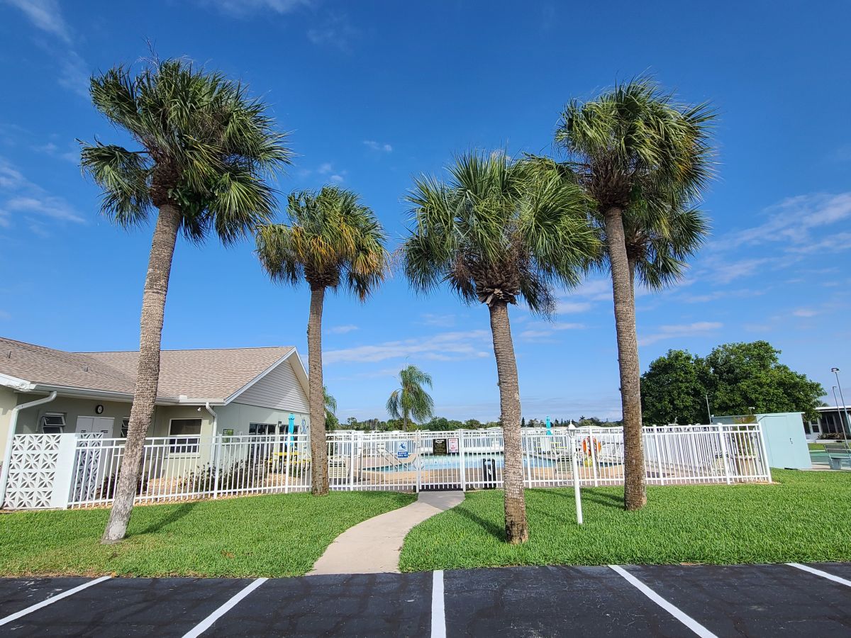 Swan Lake Village — 55+ community in Bradenton, FL