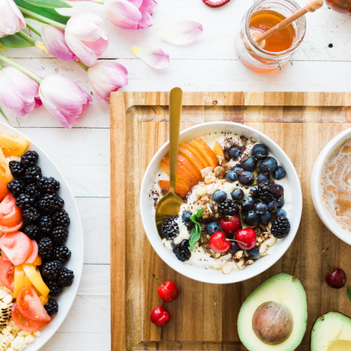 gezond ontbijt, fruit, avocado, yoghurt ontbijt, fit, gezond