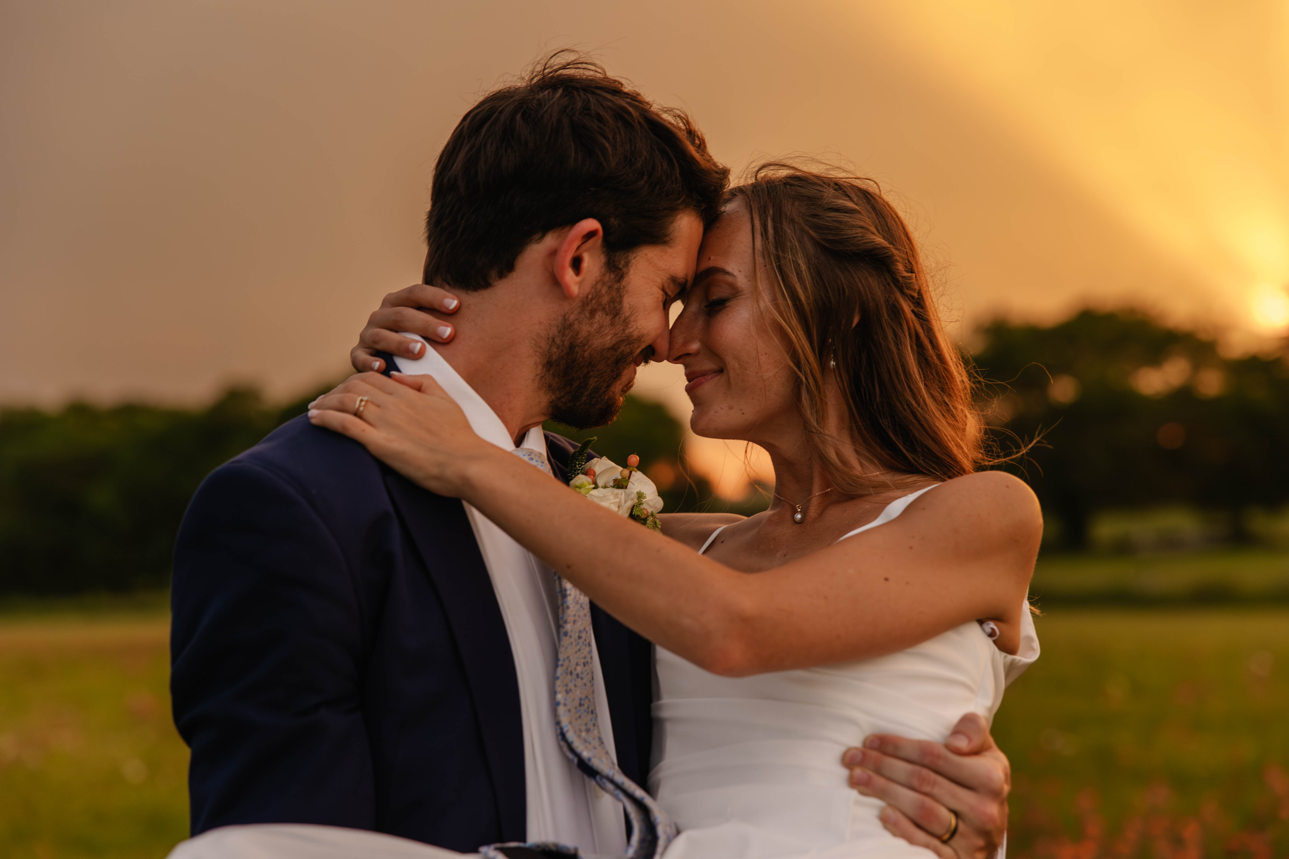 How to Plan a Wedding Under $10,000 Without Feeling Like You’re Cutting Everything How to Plan a Wedding Under $10,000 Without Feeling Like You’re Cutting Everything