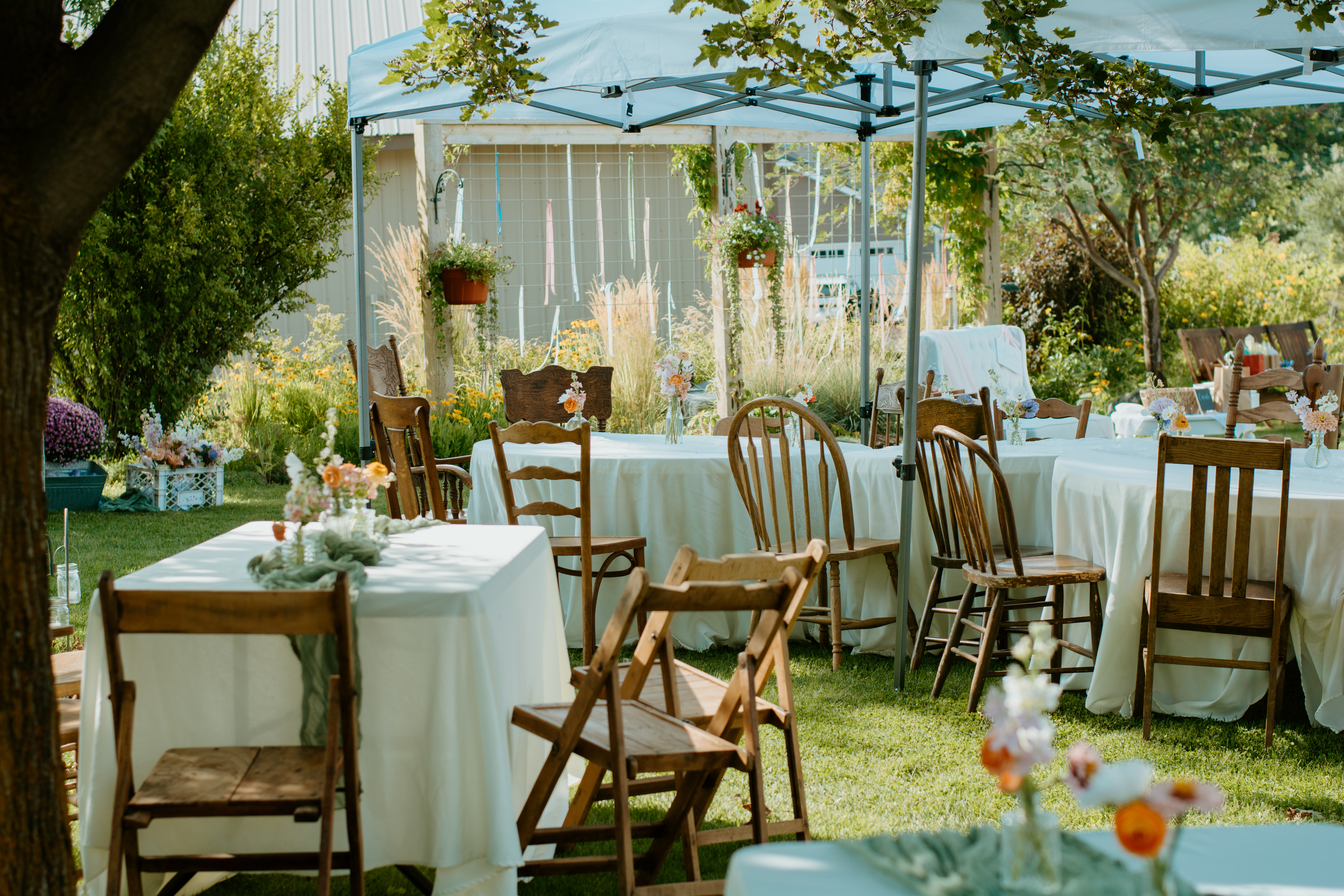15 Wedding Budget Swaps That Can Save You Thousands 15 Wedding Budget Swaps That Can Save You Thousands