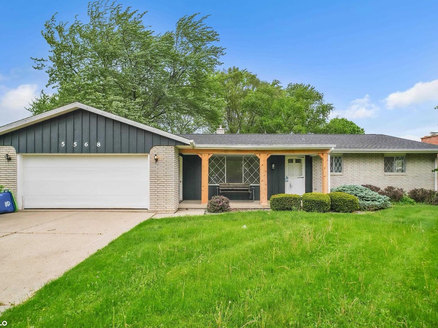 5568 Mary Ct, Saginaw MI