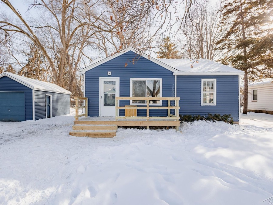 1409 Acacia St, Saginaw MI