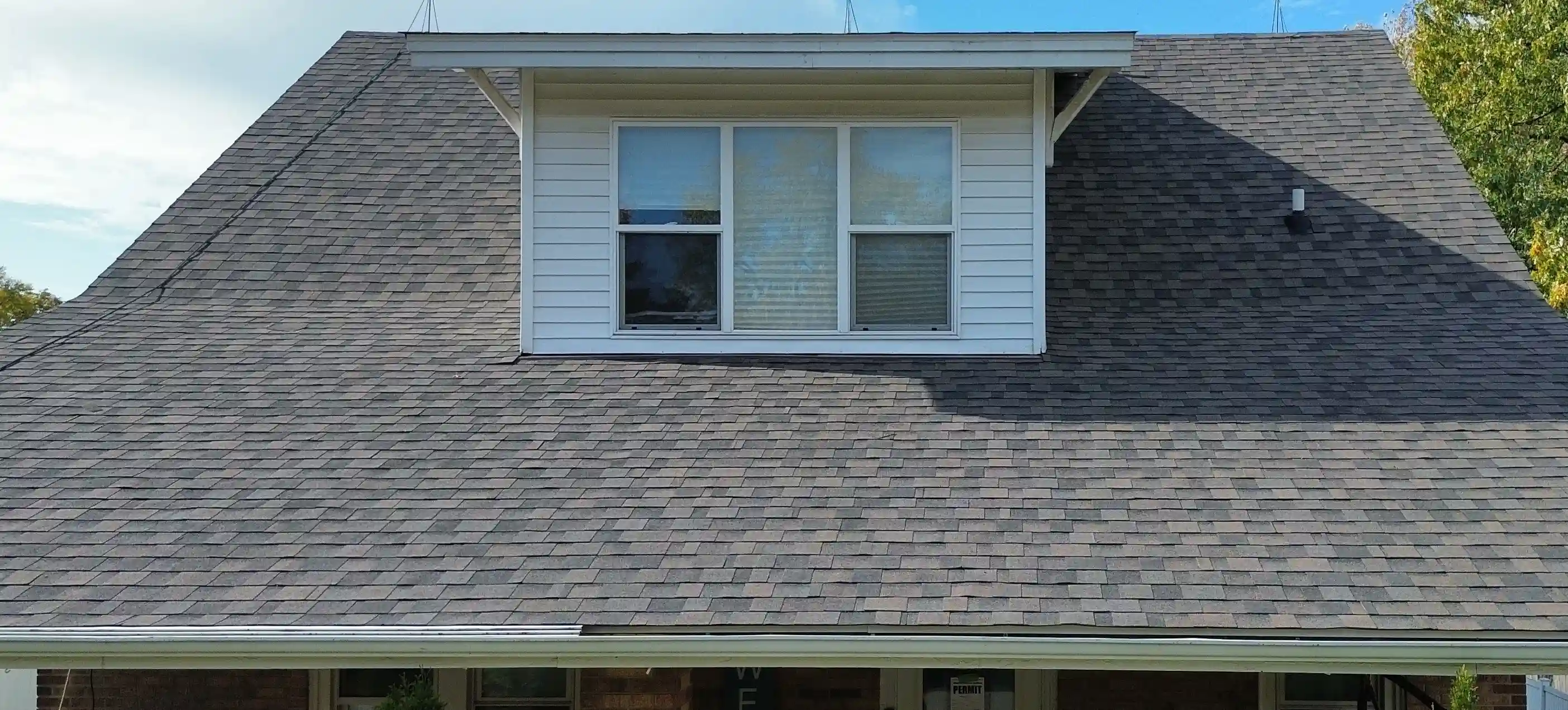 Red Oak Roofwork trailer at Georgetown, TX home for expert roofing inspection service